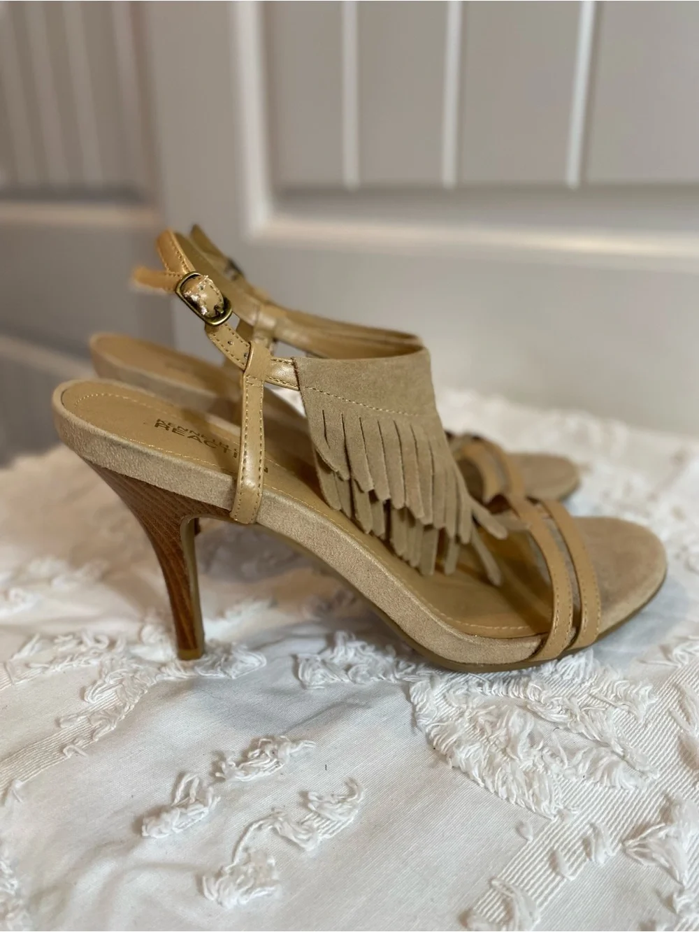 Kenneth Cole Reaction Tan Fringe Suede Open-Toe Heels